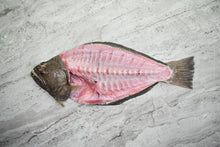 Load image into Gallery viewer, singapore seafood delivery for Halibut | 比目鱼|
