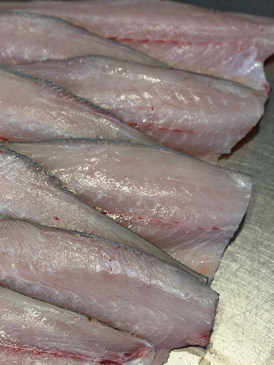 Whole Fish vs Fish Fillets: Which Should You Buy?
